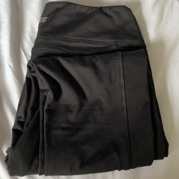 2 Gently used Victoria’s ♥️ Secret cozy fleece lined with side pockets - Picture 3 of 3